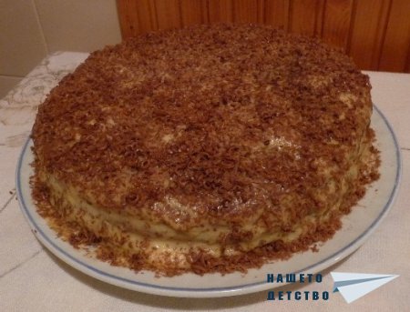 Ще ядем вкусна торта с крем!