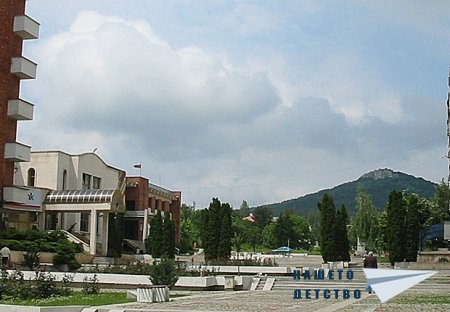 Честит празник, мила Исенце!