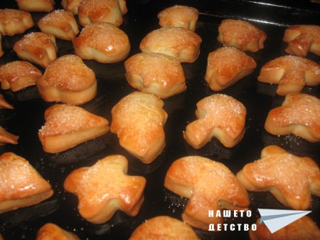 Вкусовете на моето детство - част I - зелник, курабийки, кекс, милинки, баклава, еклери-лебеди