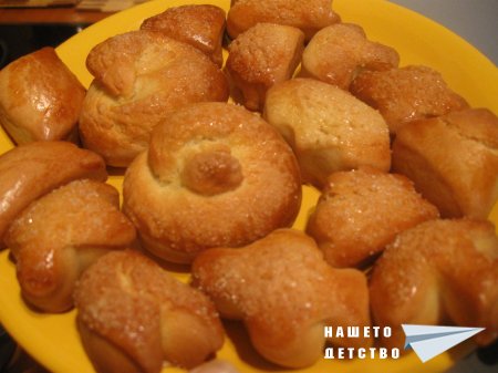 Вкусовете на моето детство - част I - зелник, курабийки, кекс, милинки, баклава, еклери-лебеди
