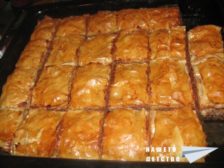 Вкусовете на моето детство - част I - зелник, курабийки, кекс, милинки, баклава, еклери-лебеди