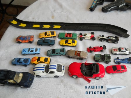И аз играя с колички